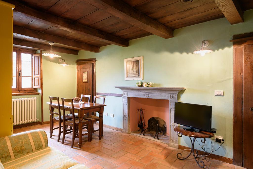 Il Borgo Dei Corsi - Charming Holiday Apartments Ortignano Raggiolo Dış mekan fotoğraf