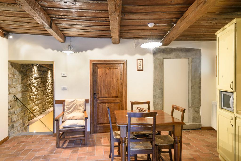 Il Borgo Dei Corsi - Charming Holiday Apartments Ortignano Raggiolo Dış mekan fotoğraf