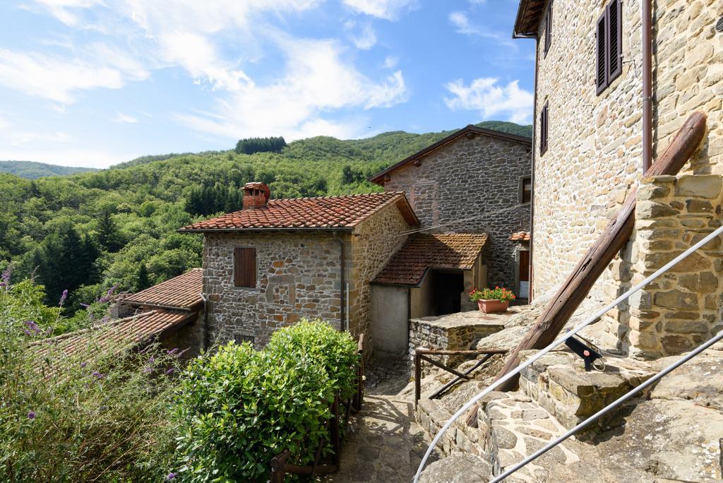 Il Borgo Dei Corsi - Charming Holiday Apartments Ortignano Raggiolo Dış mekan fotoğraf
