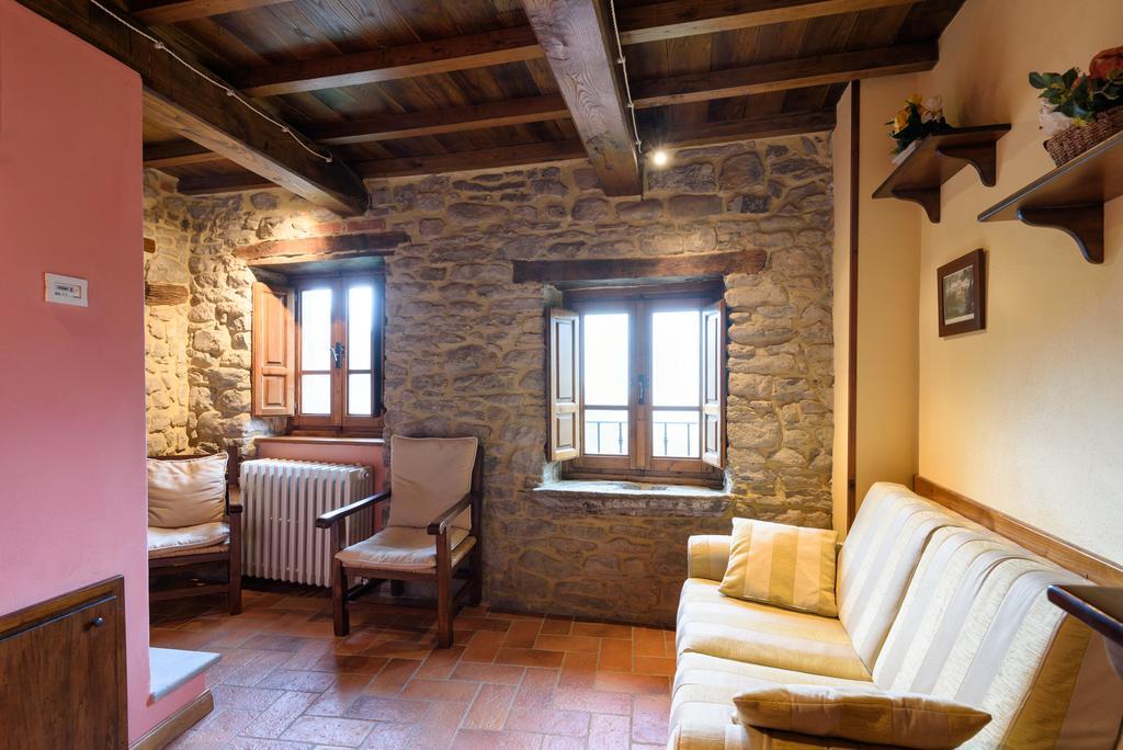 Il Borgo Dei Corsi - Charming Holiday Apartments Ortignano Raggiolo Dış mekan fotoğraf